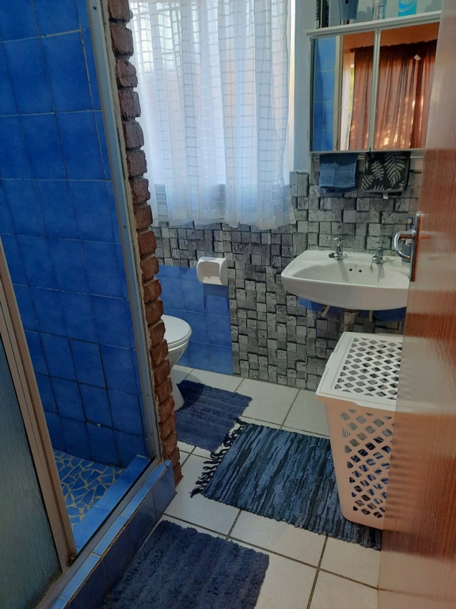 5 Bedroom Property for Sale in Doringkruin North West